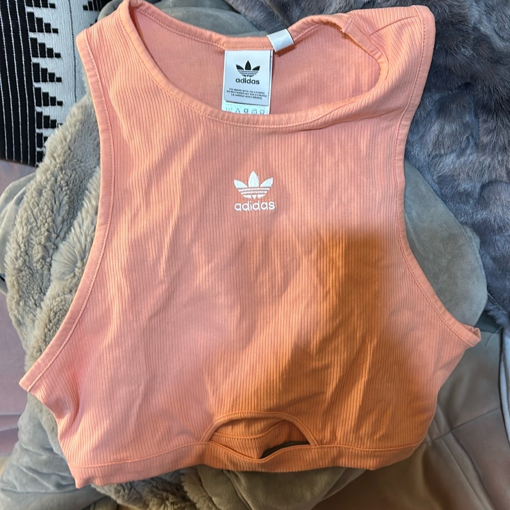 Peach new workout top medium